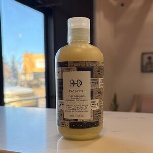 R+Co Cassette Curl Defining Shampoo